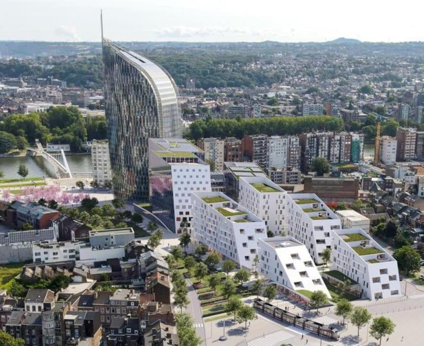 Paradis Express Neuf Face Aux Guillemins Liège Exterior foto